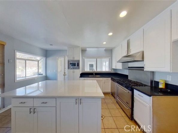 19128 Prairie Street, Northridge (los Angeles) CA 91324