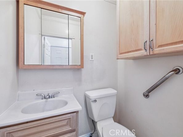 6542 Zelzah Avenue, Reseda (los Angeles) CA 91335