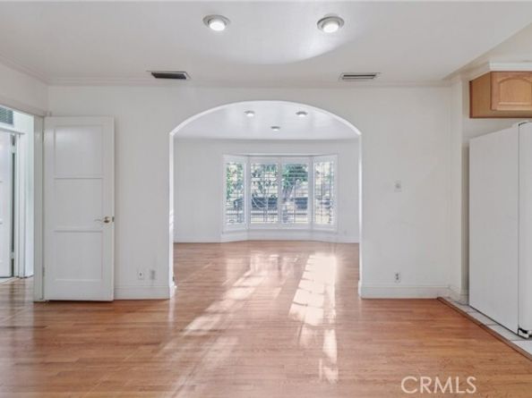 6542 Zelzah Avenue, Reseda (los Angeles) CA 91335