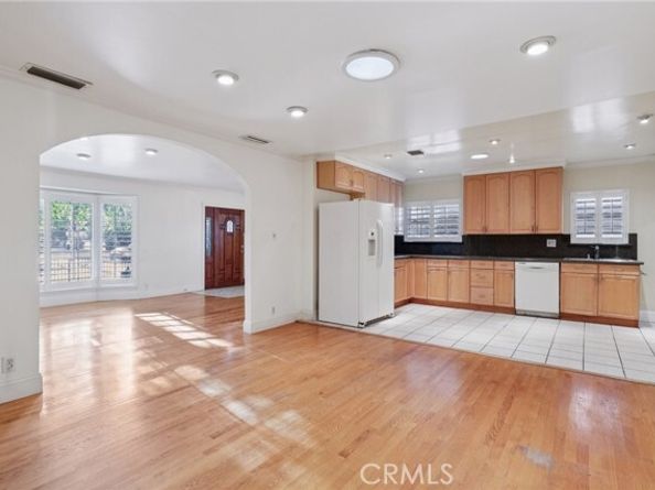 6542 Zelzah Avenue, Reseda (los Angeles) CA 91335
