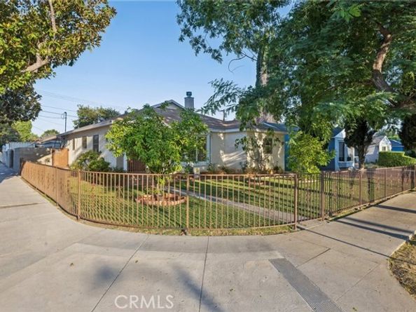 6542 Zelzah Avenue, Reseda (los Angeles) CA 91335