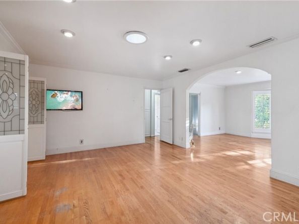 6542 Zelzah Avenue, Reseda (los Angeles) CA 91335