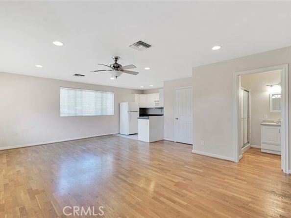 11538 Zelzah Avenue, Granada Hills (los Angeles) CA 91344
