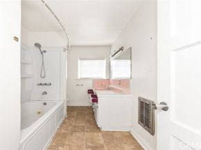 7719 Yolanda Avenue, Reseda (los Angeles) CA 91335