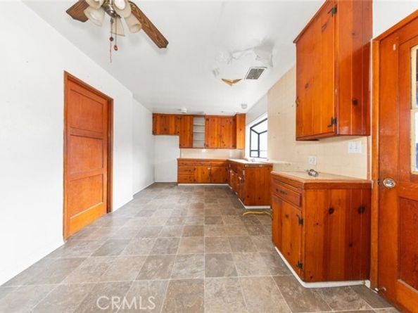 7719 Yolanda Avenue, Reseda (los Angeles) CA 91335