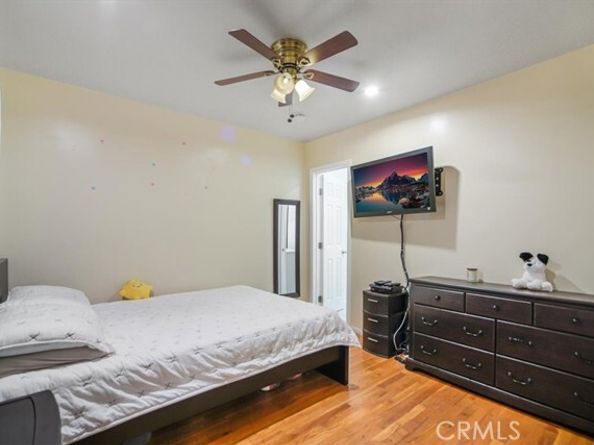 13130 Schoenborn Street, Sun Valley (los Angeles) CA 91352