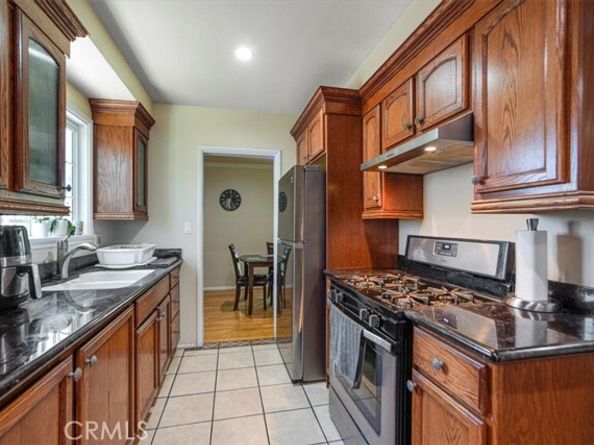 13130 Schoenborn Street, Sun Valley (los Angeles) CA 91352