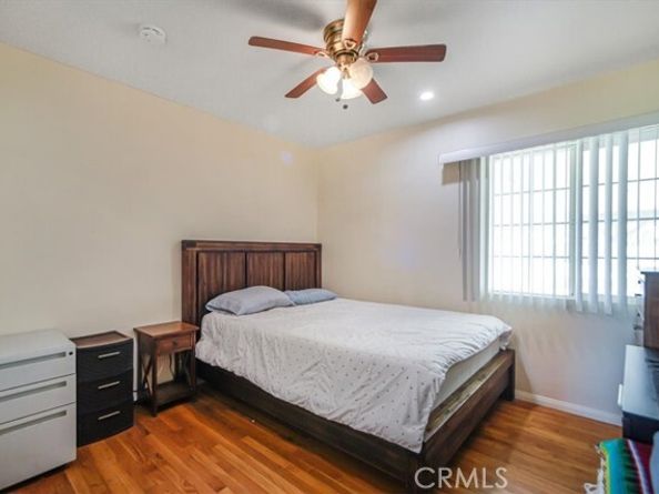 13130 Schoenborn Street, Sun Valley (los Angeles) CA 91352