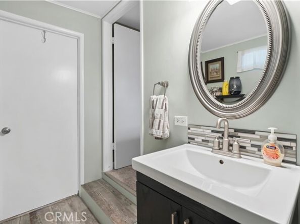 7656 Oak Park, Los Angeles CA 91406