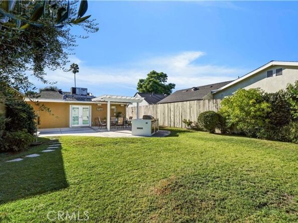 7656 Oak Park, Los Angeles CA 91406