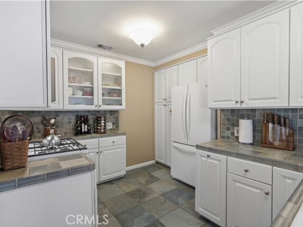 7656 Oak Park, Los Angeles CA 91406