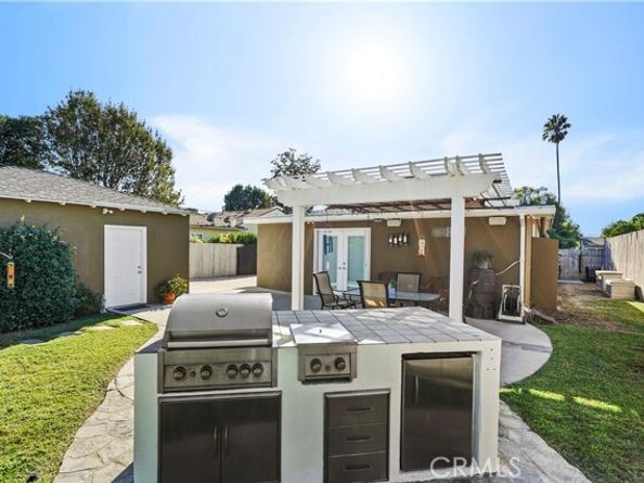 7656 Oak Park, Los Angeles CA 91406
