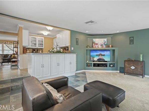 7656 Oak Park, Los Angeles CA 91406