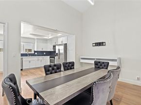 21535 Erwin Street 131, Woodland Hills (los Angeles) CA 91367