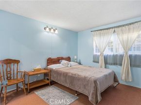 11474 Gladstone, Sylmar (los Angeles) CA 91342