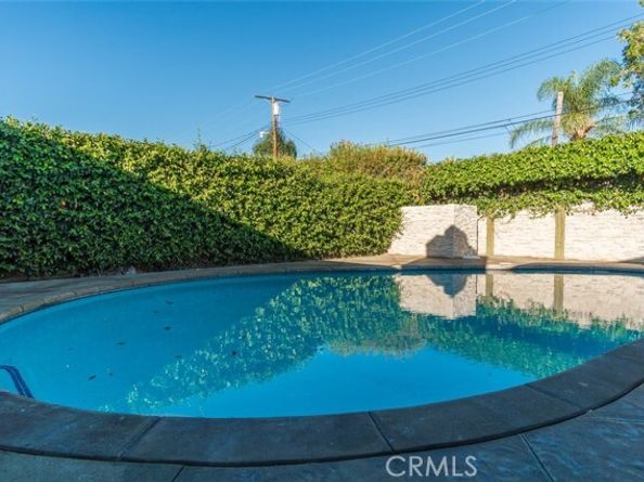 10444 Hayvenhurst, Granada Hills (los Angeles) CA 91344