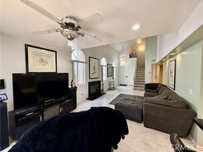 9213 Independence Way, North Hills (los Angeles) CA 91343