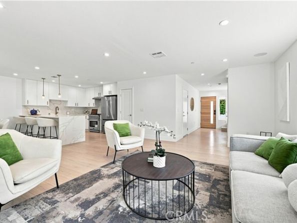 13369 W Cellest Parkway, Pacoima (los Angeles) CA 91331