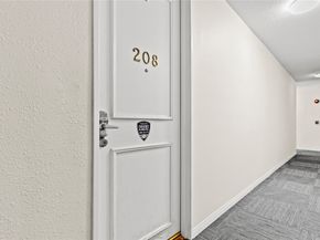 16940 Chatsworth 208, Granada Hills (los Angeles) CA 91344