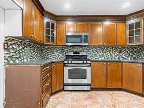 16940 Chatsworth 208, Granada Hills (los Angeles) CA 91344