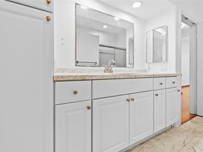 16940 Chatsworth 208, Granada Hills (los Angeles) CA 91344