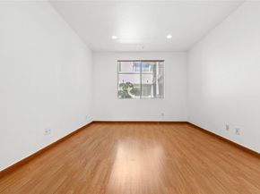 16940 Chatsworth 208, Granada Hills (los Angeles) CA 91344