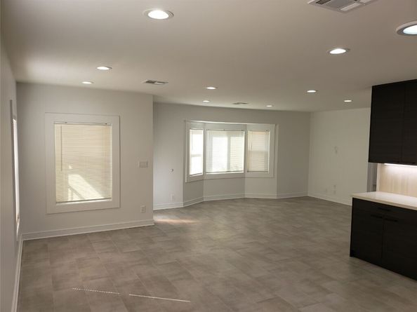6550 Balboa, Van Nuys (los Angeles) CA 91406