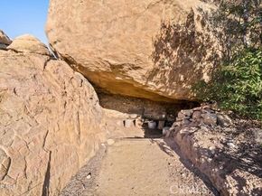 10200 Lilac, Chatsworth (los Angeles) CA 93063