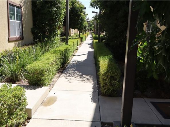 8856 Burnet Avenue, North Hills (los Angeles) CA 91343