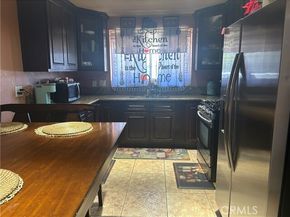 40 Camelback Avenue 46, Carson CA 90745