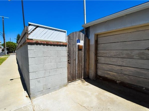 15058 Friar Street, Van Nuys (los Angeles) CA 91411