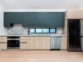 16749 Addison, Encino (los Angeles) CA 91436