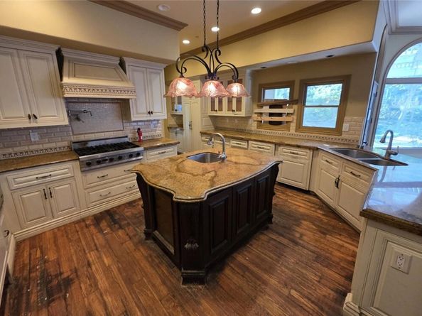 1 Shire, Laguna Hills CA 92679