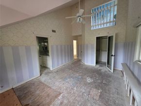 1 Shire, Laguna Hills CA 92679