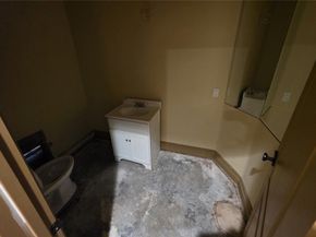 1 Shire, Laguna Hills CA 92679