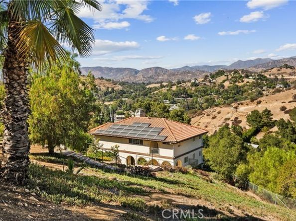 9658 Wheatland Avenue, Sunland (los Angeles) CA 91040