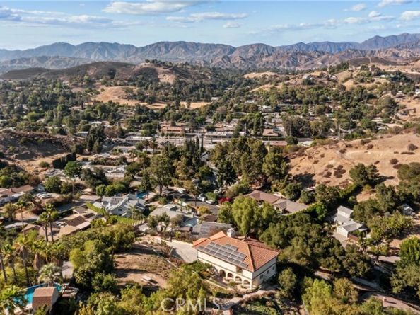 9658 Wheatland Avenue, Sunland (los Angeles) CA 91040