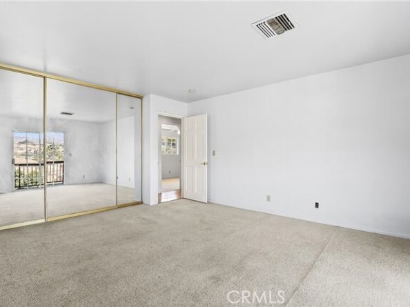 9658 Wheatland Avenue, Sunland (los Angeles) CA 91040
