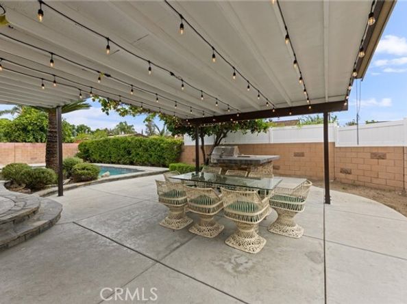7844 Allott Avenue, Panorama City (los Angeles) CA 91402