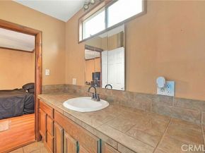 7024 Eton, Canoga Park (los Angeles) CA 91303