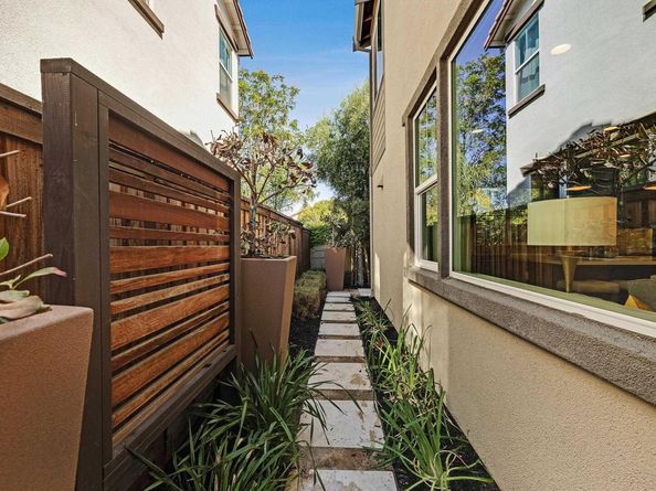 883 Barney Com, Livermore CA 94551