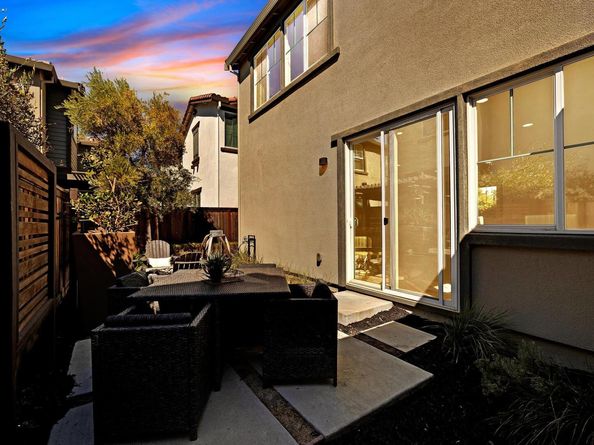 883 Barney Com, Livermore CA 94551