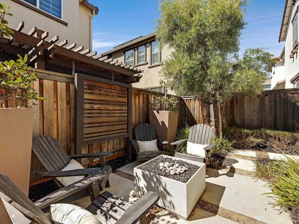 883 Barney Com, Livermore CA 94551