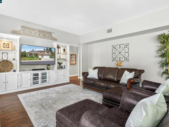 9003 Elk Dr, Clayton CA 94517