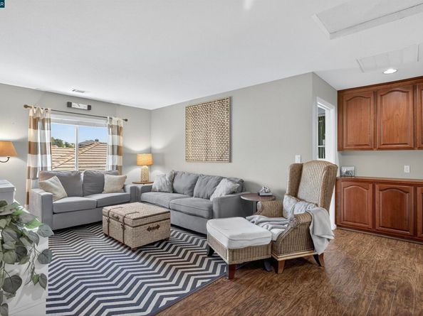 9003 Elk Dr, Clayton CA 94517