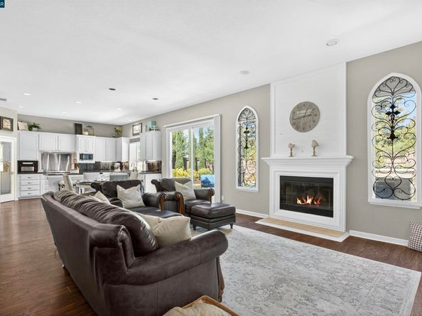 9003 Elk Dr, Clayton CA 94517