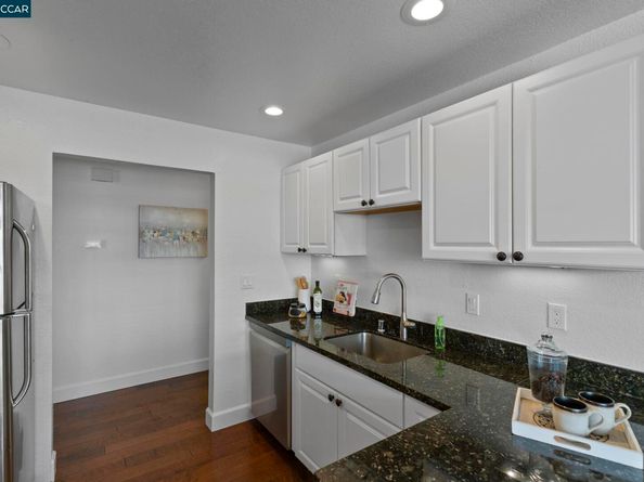 5050 Valley Crest Dr 63, Concord CA 94521