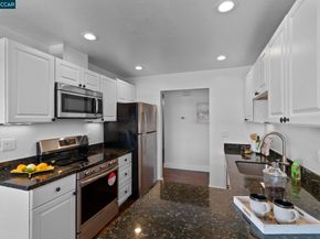 5050 Valley Crest Dr 63, Concord CA 94521