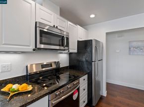 5050 Valley Crest Dr 63, Concord CA 94521