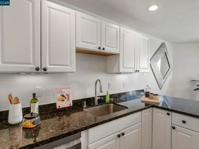 5050 Valley Crest Dr 63, Concord CA 94521